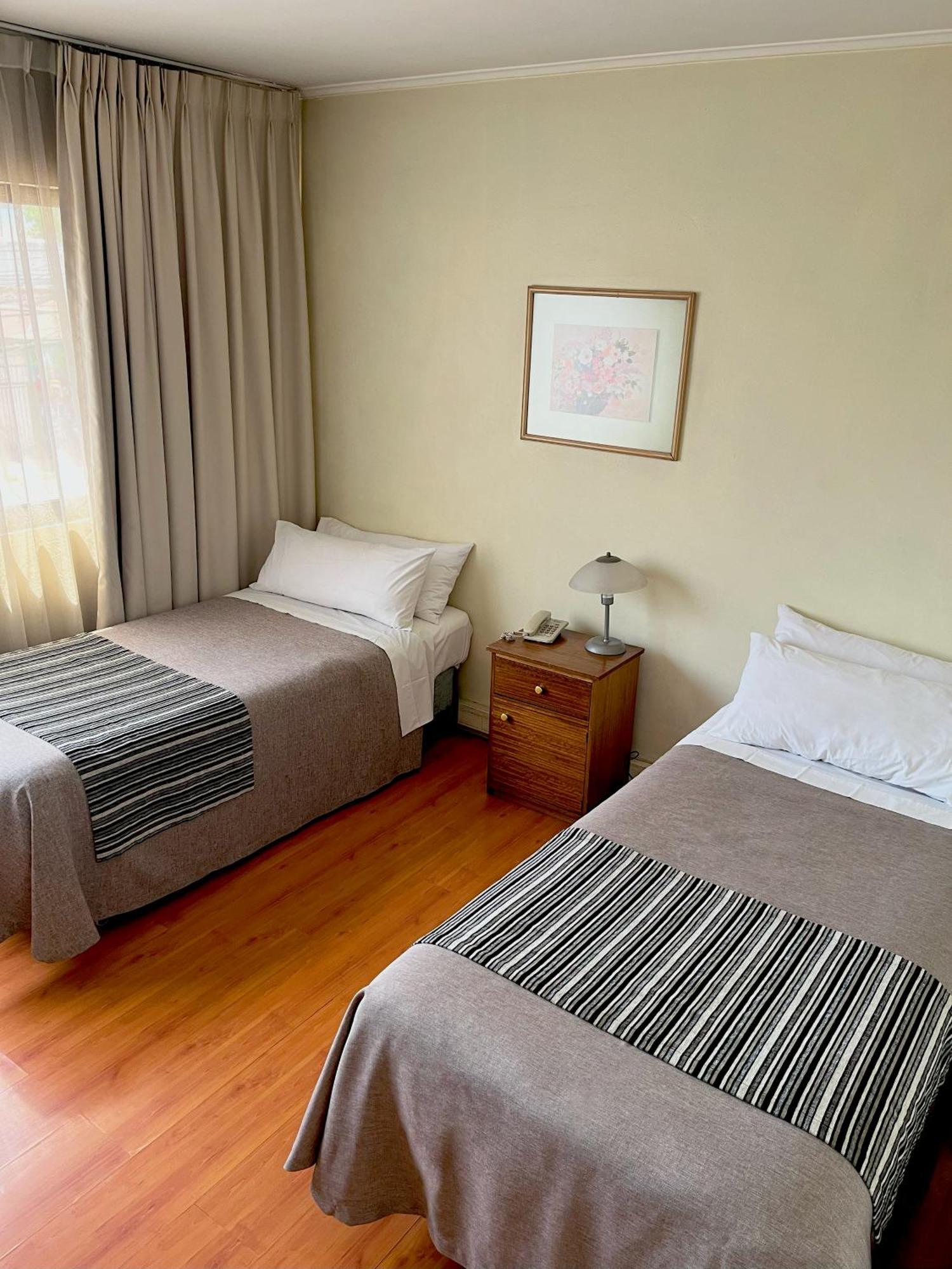 Hotel Dacarlo 산티아고 외부 사진