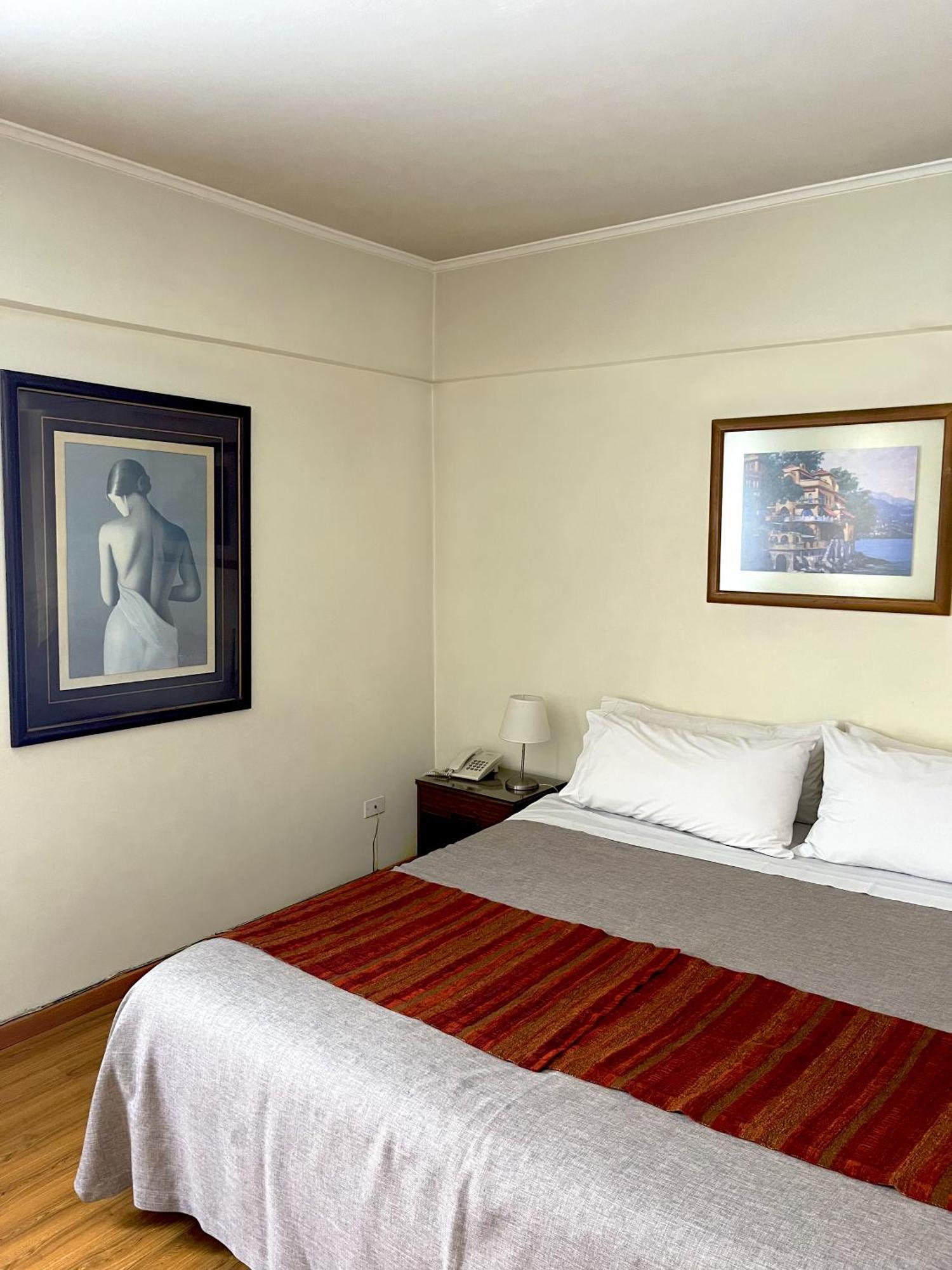 Hotel Dacarlo 산티아고 외부 사진