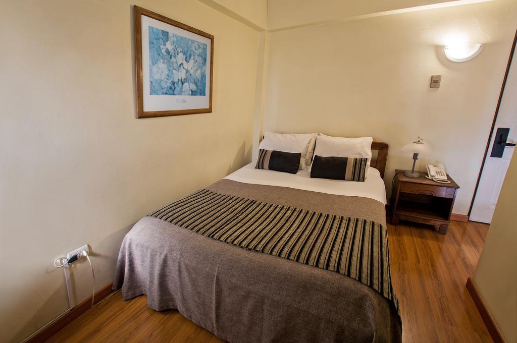 Hotel Dacarlo 산티아고 외부 사진