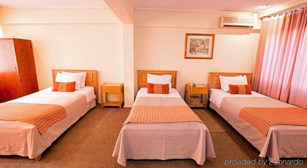 Hotel Dacarlo 산티아고 외부 사진