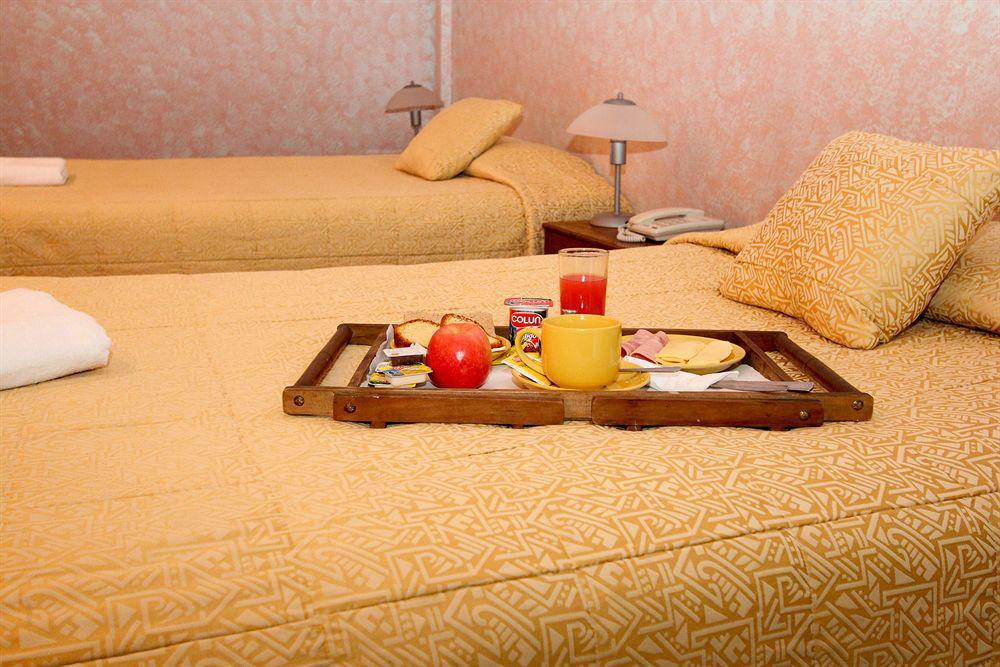 Hotel Dacarlo 산티아고 외부 사진